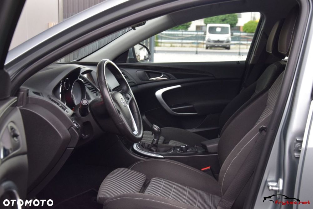 Opel Insignia - 16