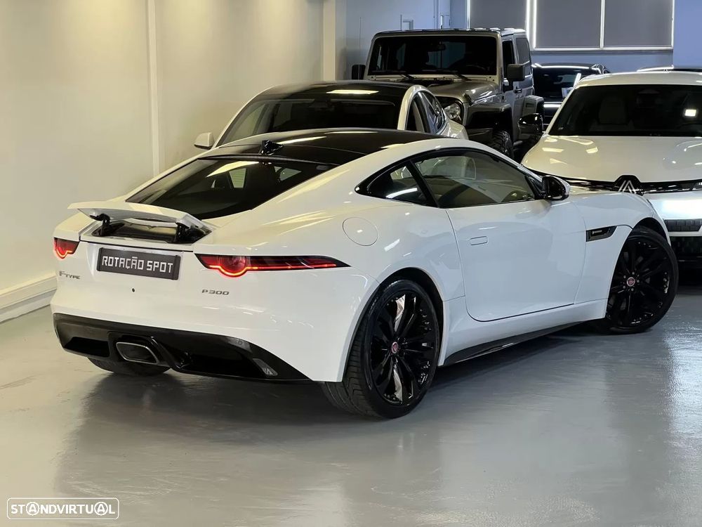 Jaguar F-Type P300 Aut. R-Dynamic Black - 11