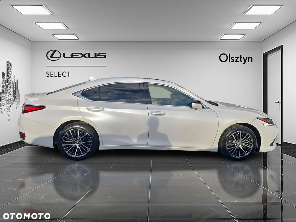 Lexus ES 300h Business Edition - 8