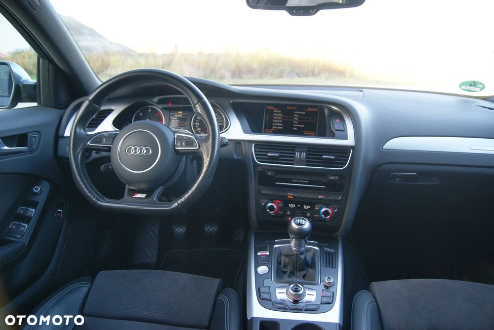Audi A4 Avant 2.0 TDI DPF quattro S line Sportpaket - 24