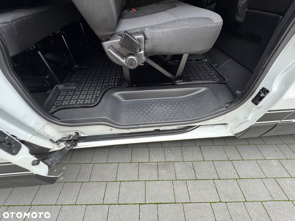 Renault Trafic 2.0 dCi Escapade - 23