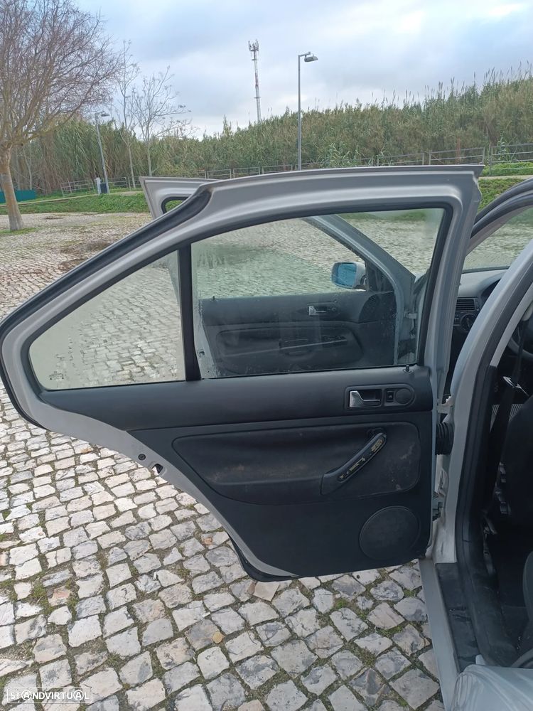 VW Bora 1.9 TDi Highline - 38