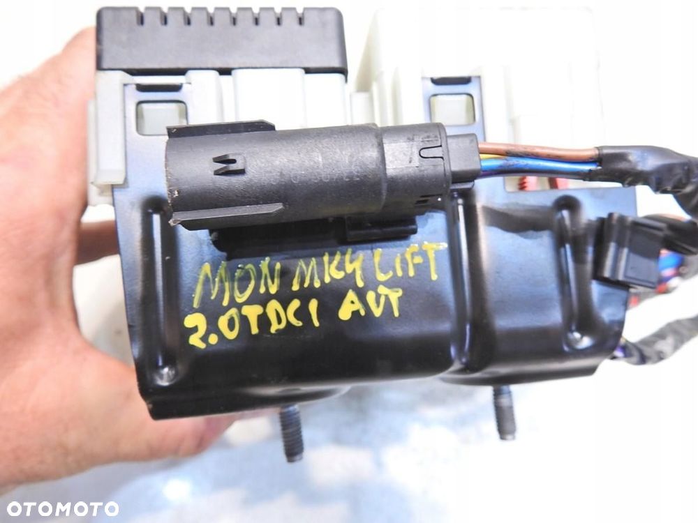 SKRZYNKA BEZPIECZNIKÓW FORD MONDEO MK4 2.0 TDCI - 2