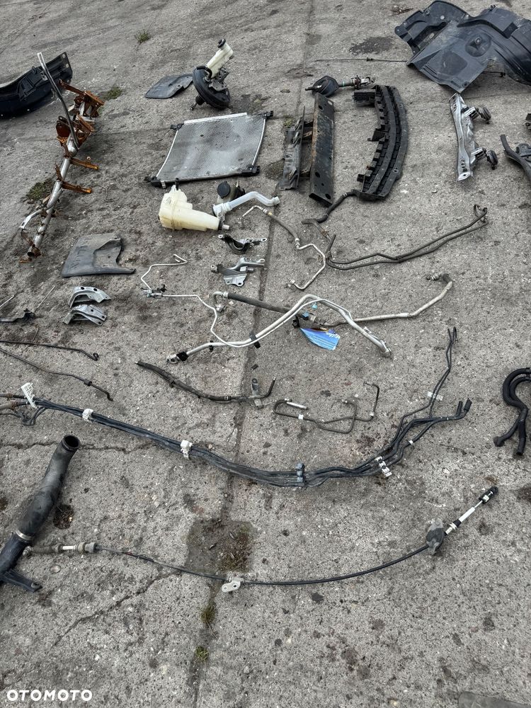 Toyota hilux 8 wszystkie części  wąż węże klimy przód przednie wzmocnienie środek plastiki - 15