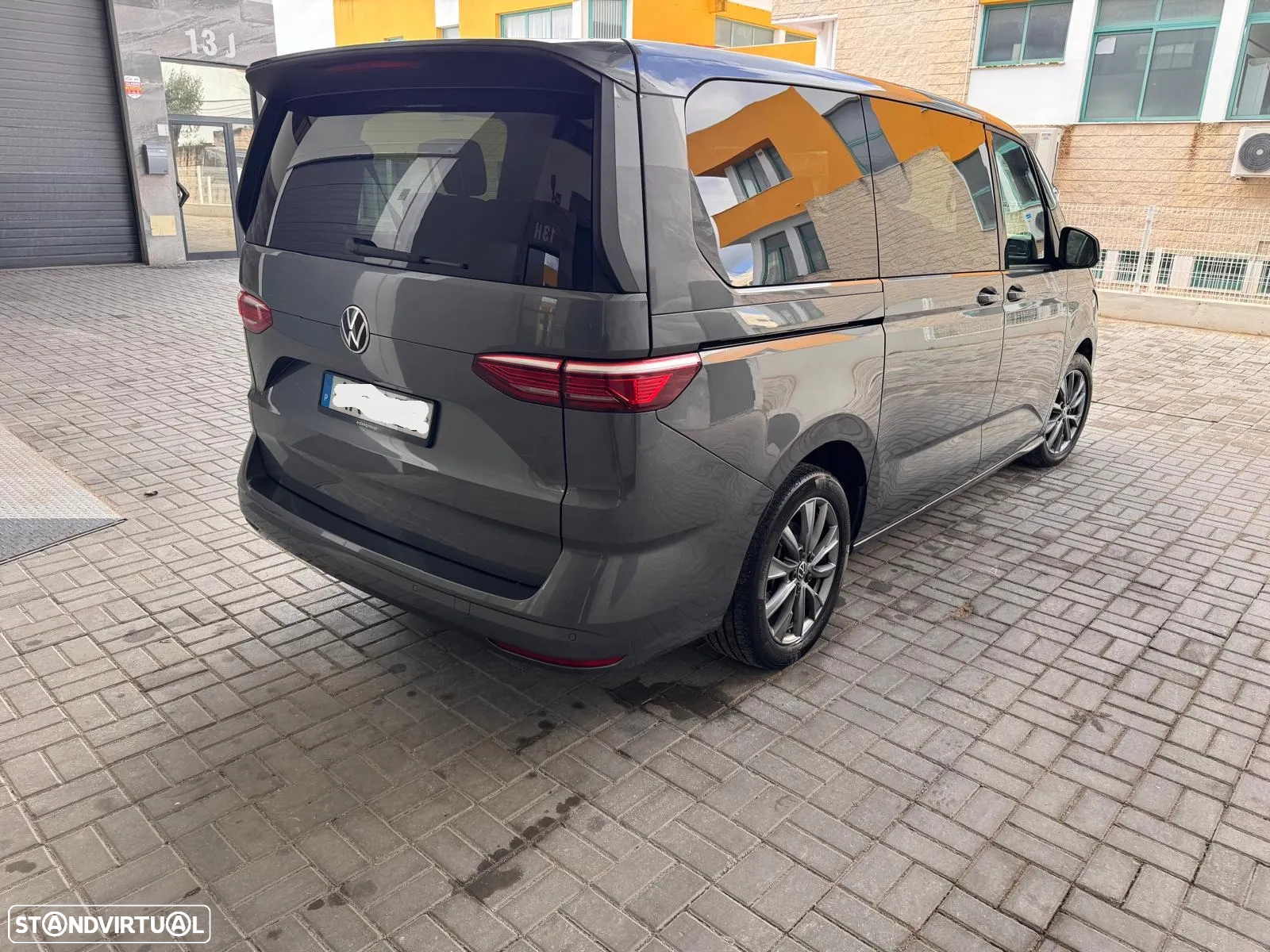 VW Multivan 2.0 TDI Life Longa DSG - 3