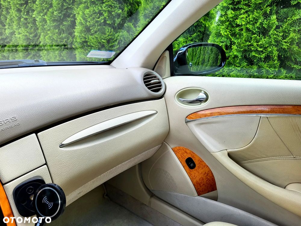 Mercedes-Benz CLK - 13