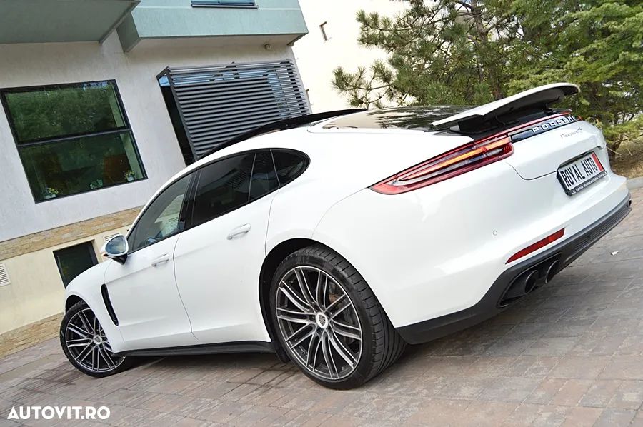 Porsche Panamera 4S - 15