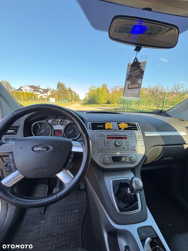 Ford Kuga - 7