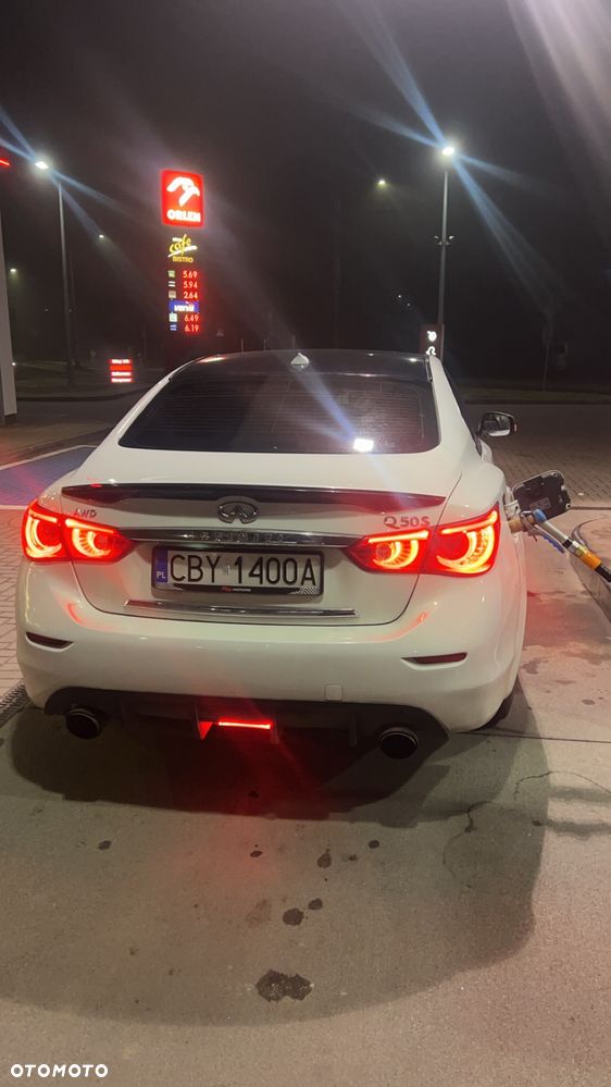 Infiniti Q50 - 25
