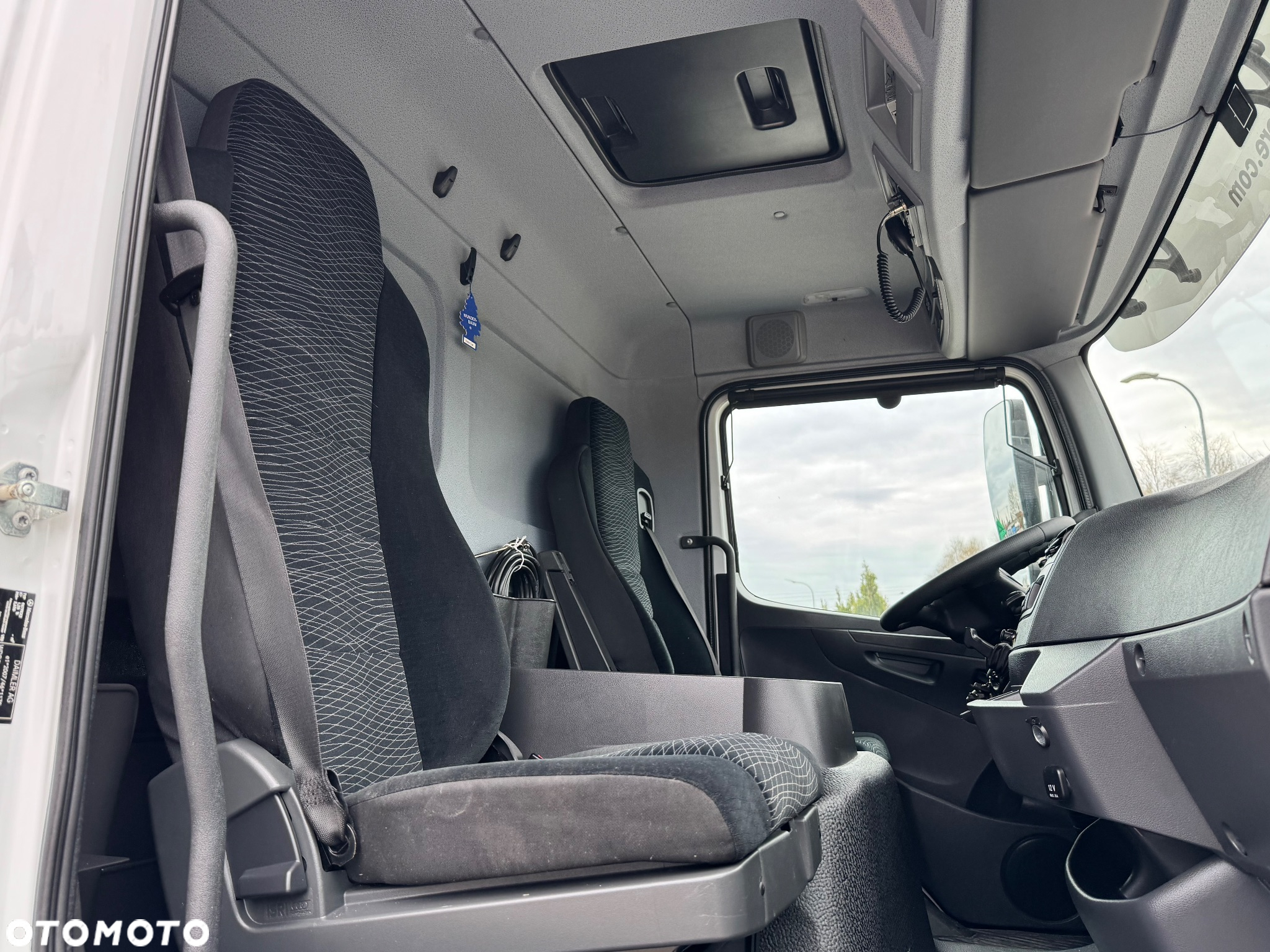 Mercedes-Benz ATEGO 1221 CHŁODNIA 7.3m + WINDA - 24