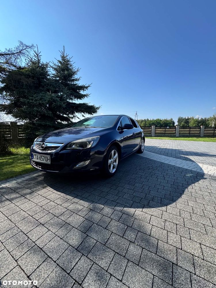 Opel Astra 2.0 CDTI Cosmo - 1