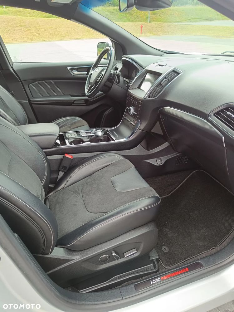 Ford Edge - 9