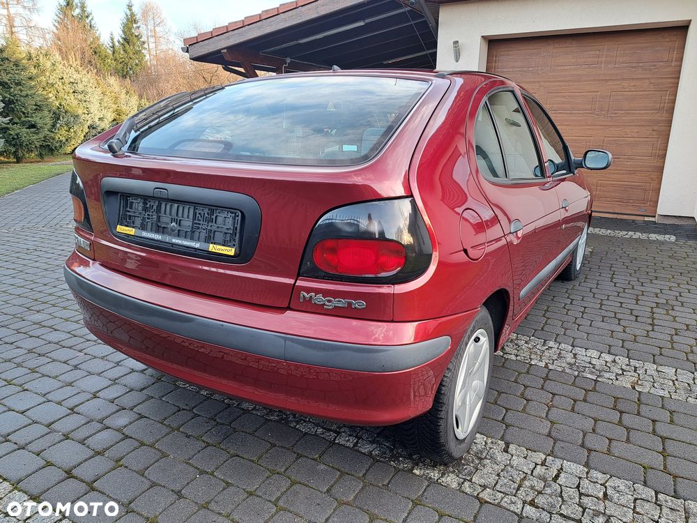 Renault Megane 2.0 RT - 7
