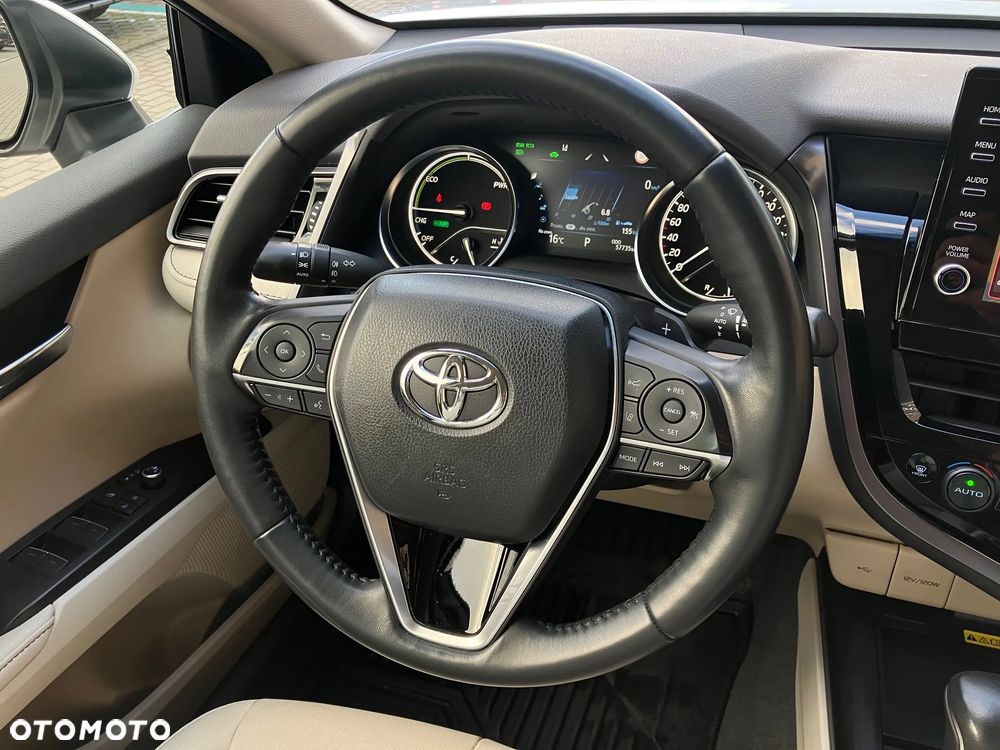 Toyota Camry 2.5 Hybrid Executive CVT - 21