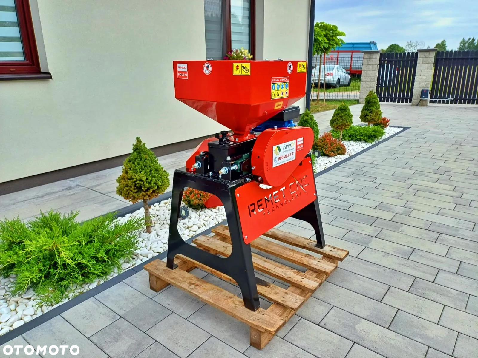 Gniotownik do zboża 1,5kW 230V Zgniatacz ziarna DO GNIAZDKA Młyn Gniotownik walcowy REMET - 5