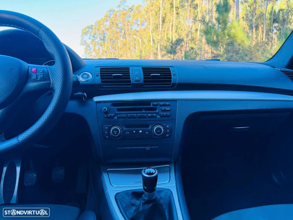 BMW 118 d Pack M - 25