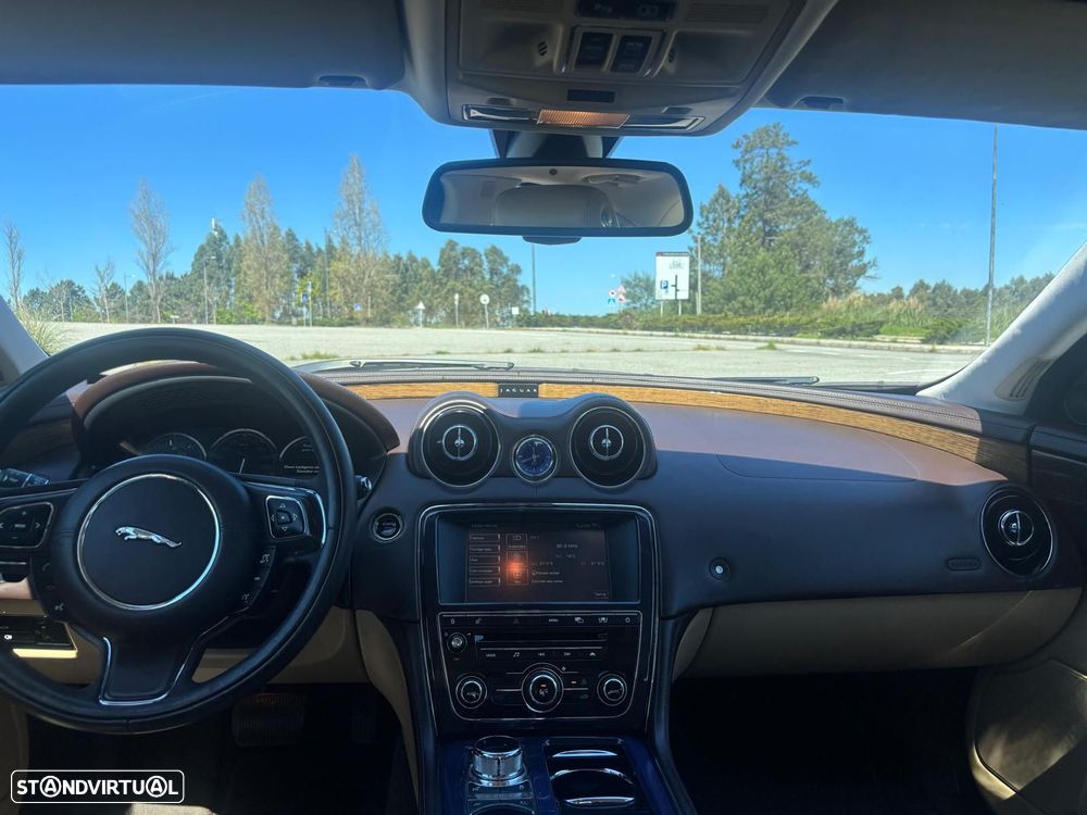 Jaguar XJ 3.0 D V6 Luxury - 26