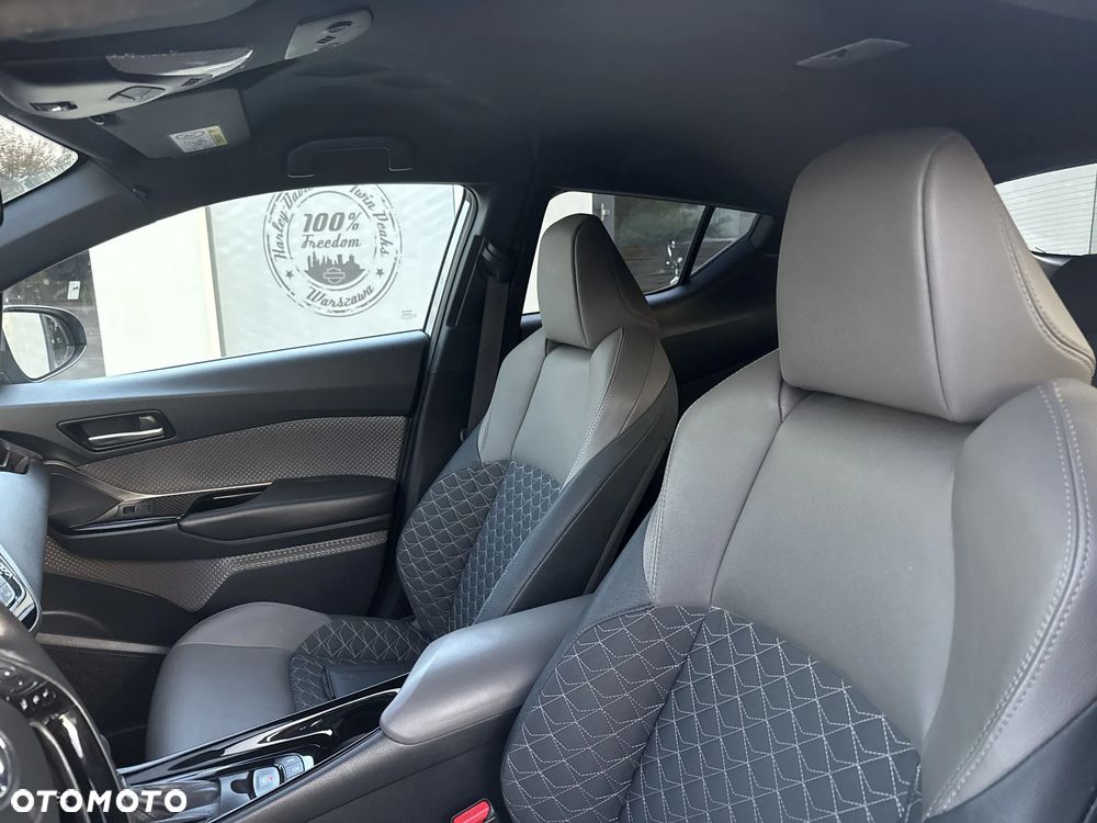 Toyota C-HR 2.0 Hybrid Executive - 12