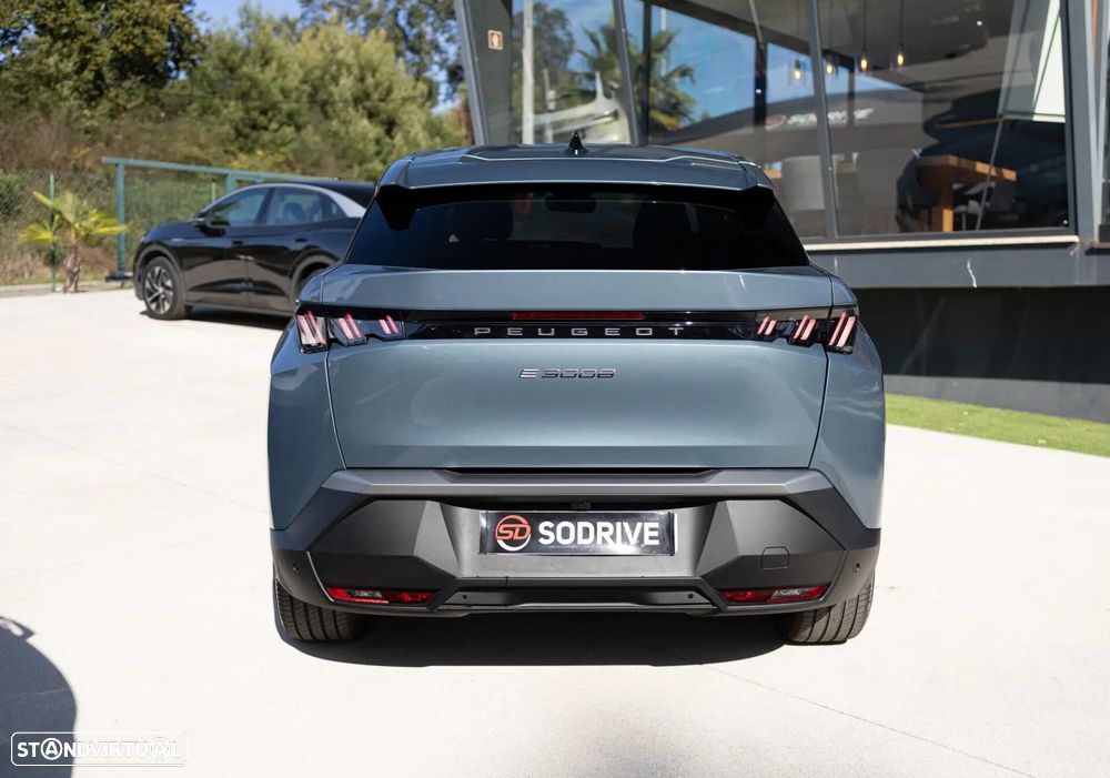 Peugeot E-3008 73 kWh Allure - 47