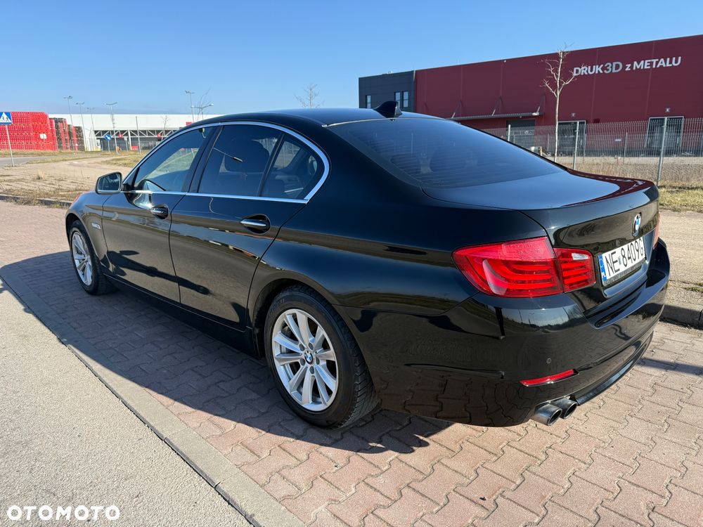 BMW Seria 5 525d xDrive - 5