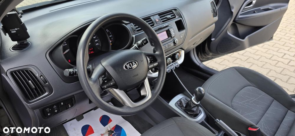 Kia Rio 1.1 crdi M - 11