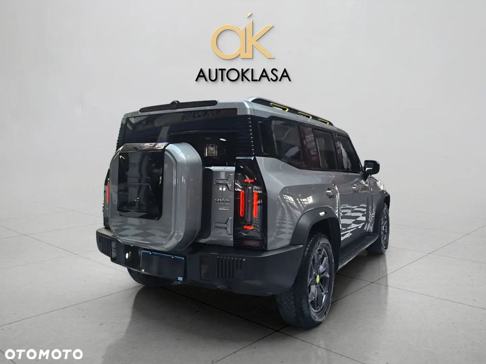 Jetour Traveller - 5