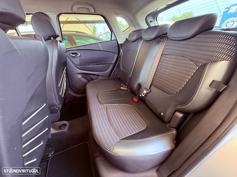 Renault Captur 1.2 TCe Exclusive EDC - 21