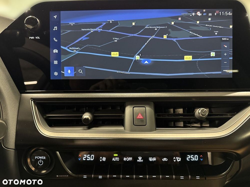 Lexus UX 300h F Sport Design AWD - 21