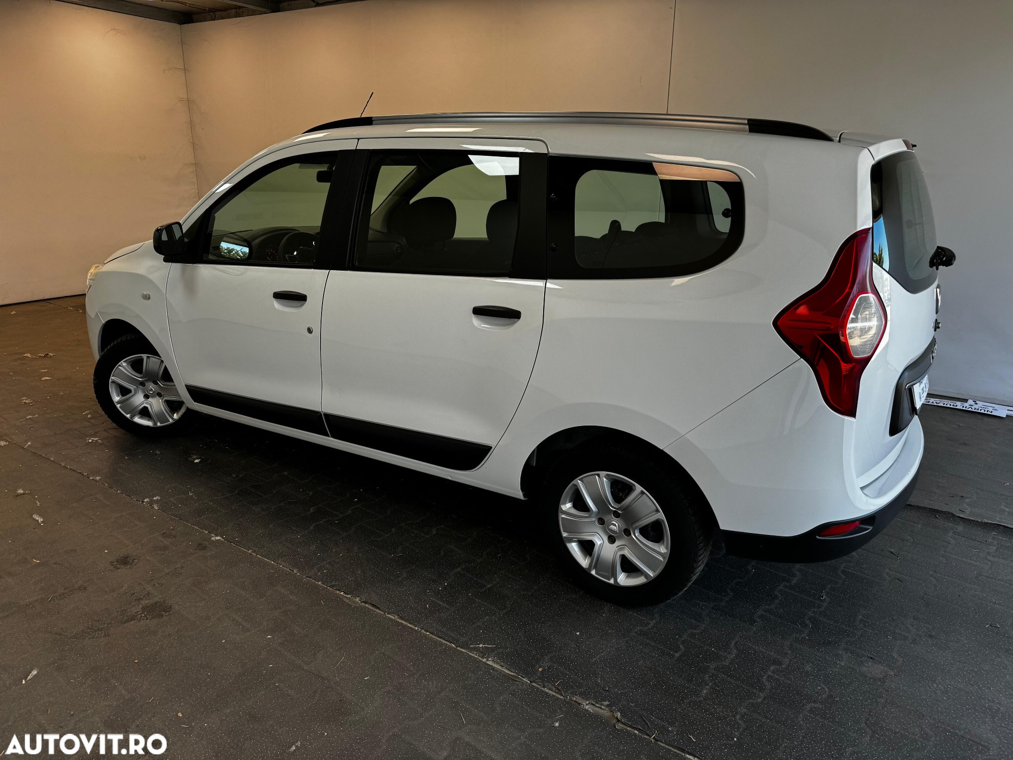 Dacia Lodgy 1.5 Blue dCi Laureate - 9