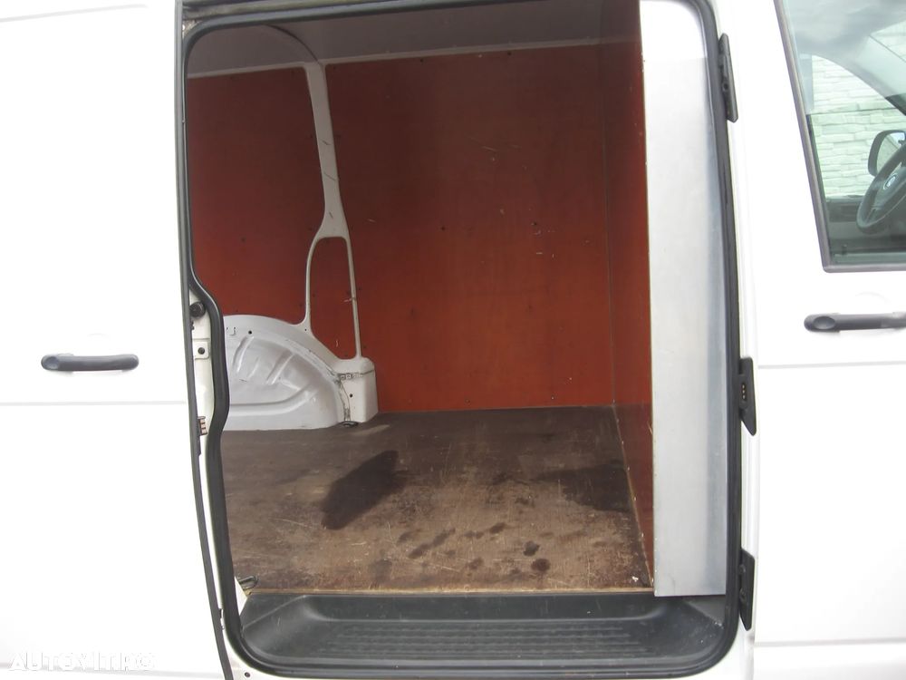 Volkswagen Transporter - 9
