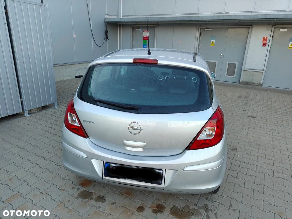 Opel Corsa 1.4 16V Cosmo - 15