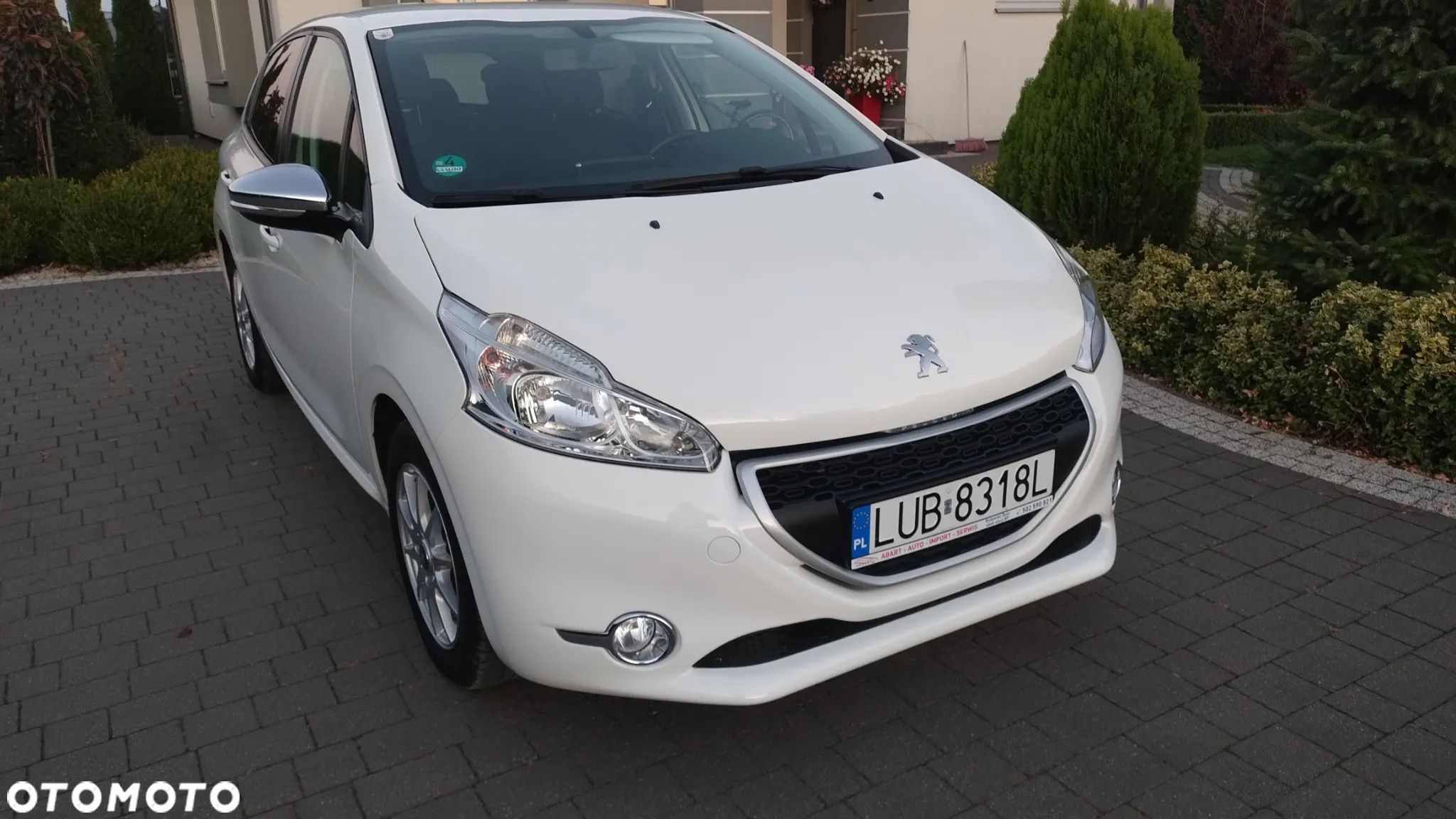 Peugeot 208 - 2