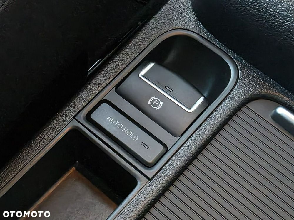 Volkswagen Tiguan - 9