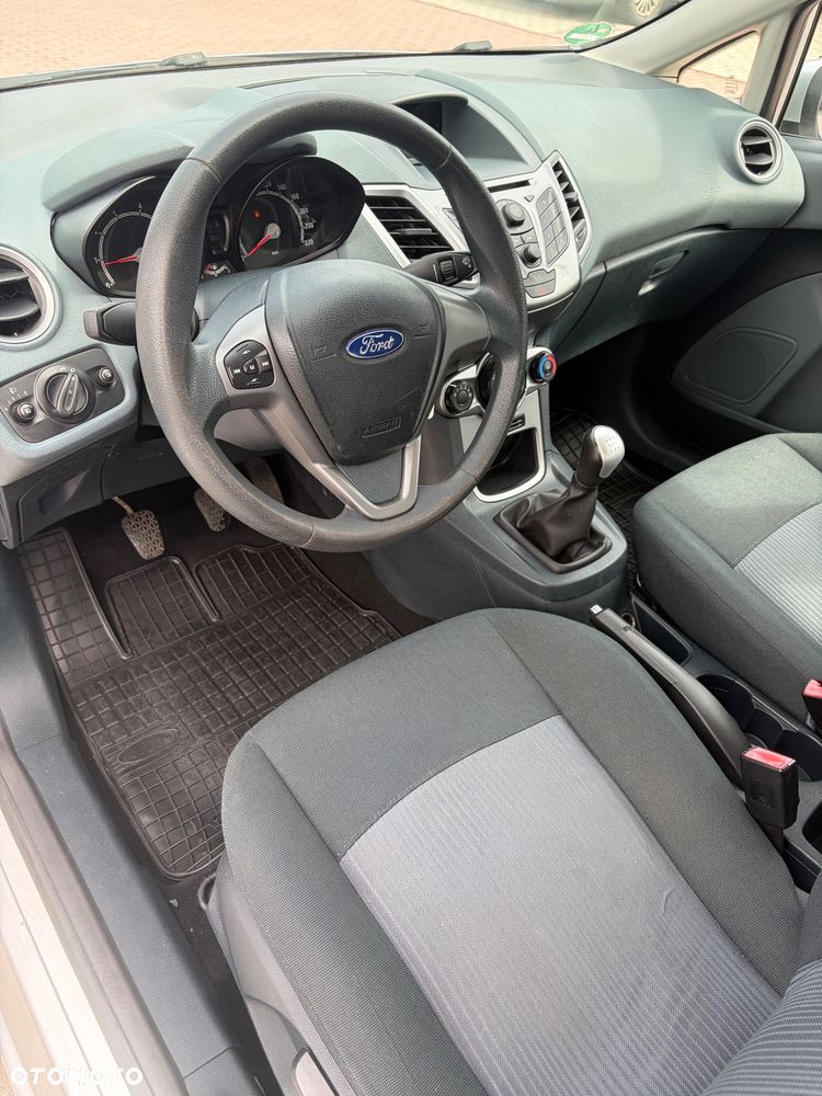 Ford Fiesta 1.25 Viva - 23