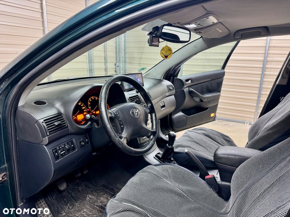 Toyota Avensis 1.8 VVT-i Combi - 6
