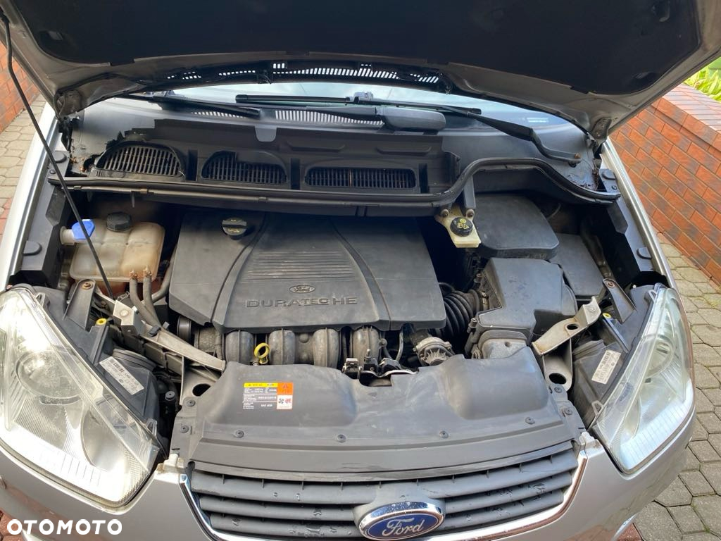 Ford C-MAX 2.0 Ghia - 11