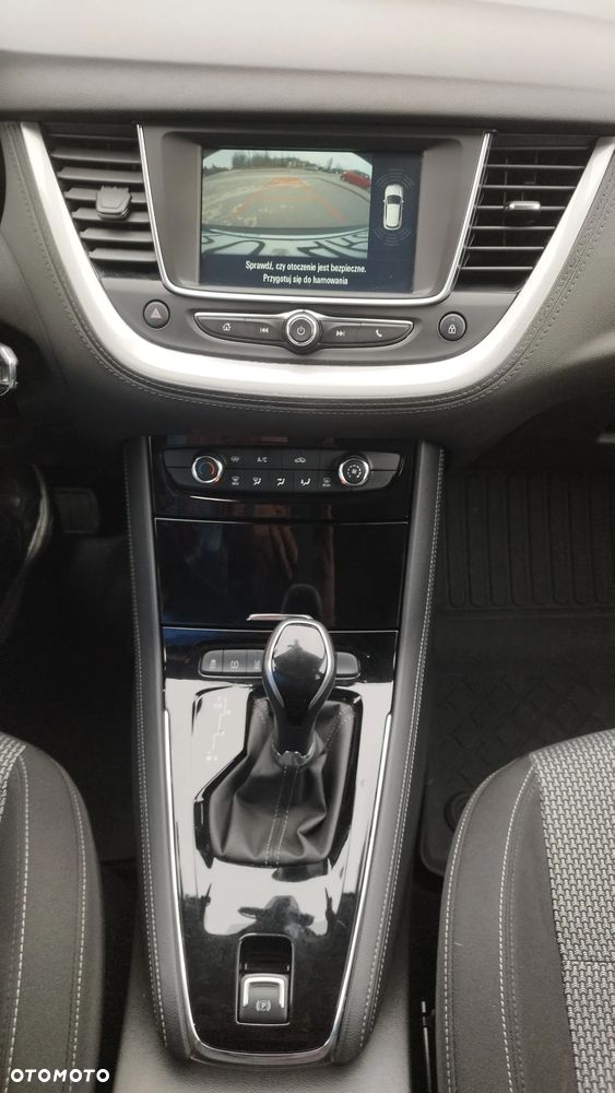 Opel Grandland X 1.2 T GPF Design Line S&S - 18