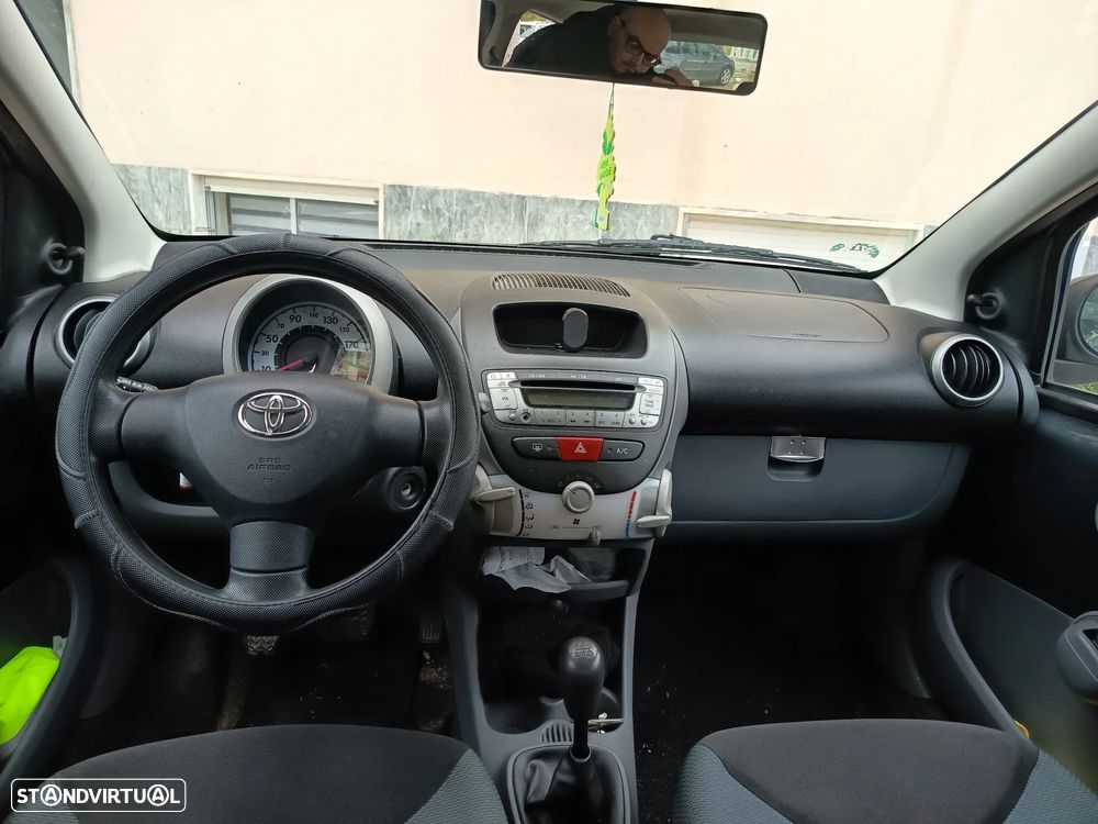 Toyota Aygo Standard - 5