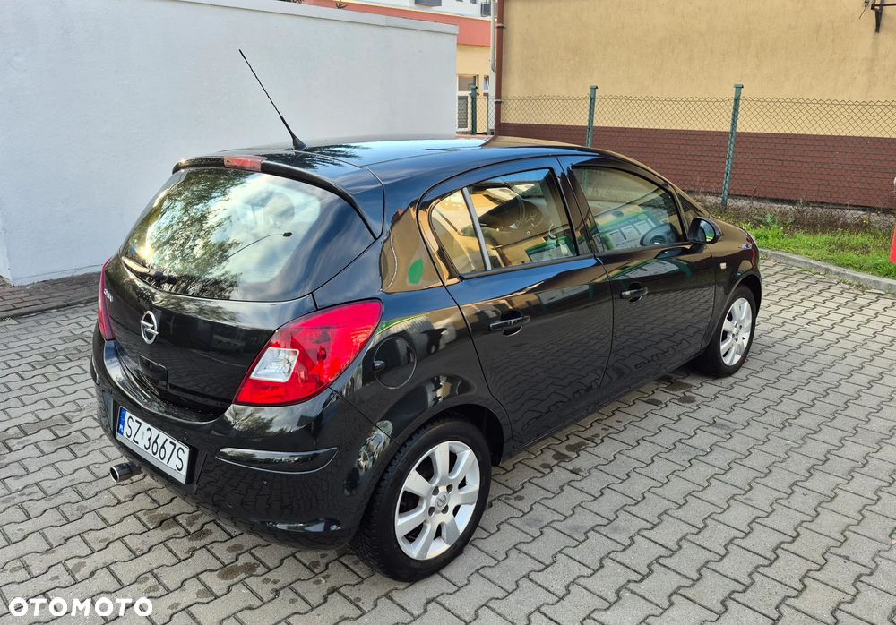 Opel Corsa 1.4 16V Color Edition - 3