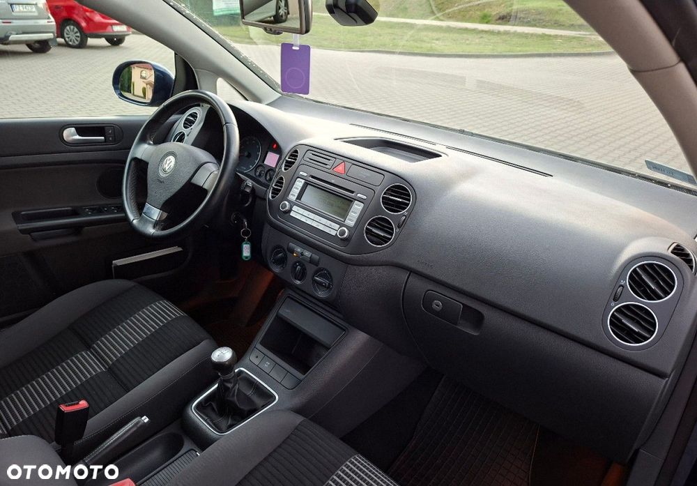 Volkswagen Golf Plus - 15