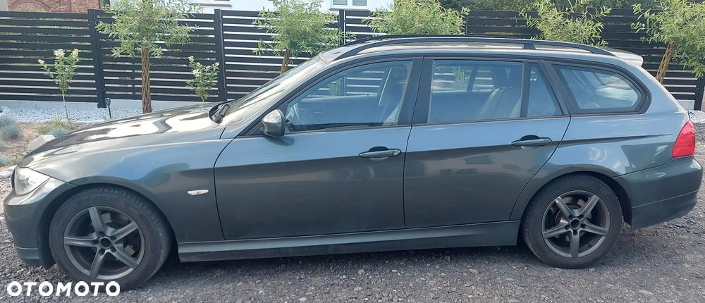 BMW Seria 3 318i - 2