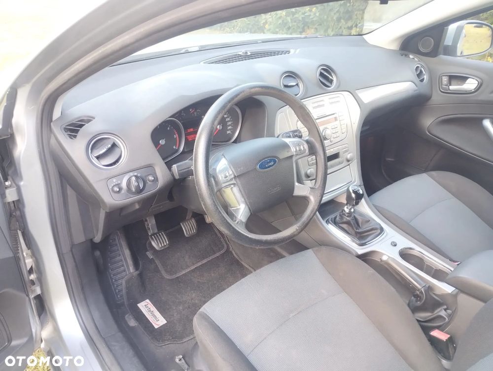 Ford Mondeo 1.8 TDCi Ambiente - 8