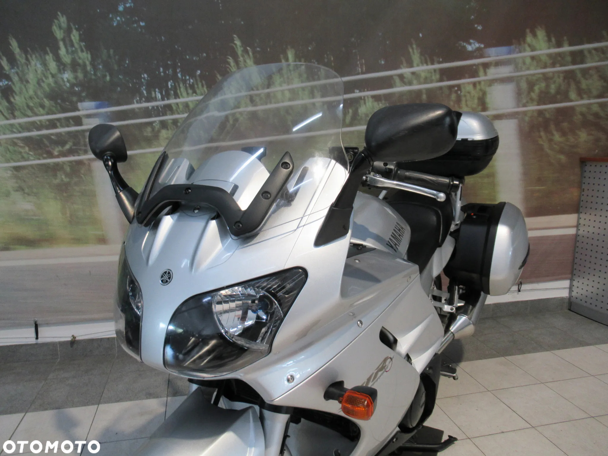 Yamaha FJR - 10