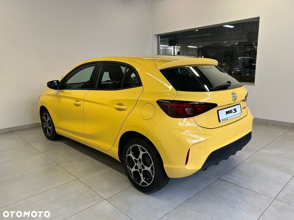 MG MG3 - 4