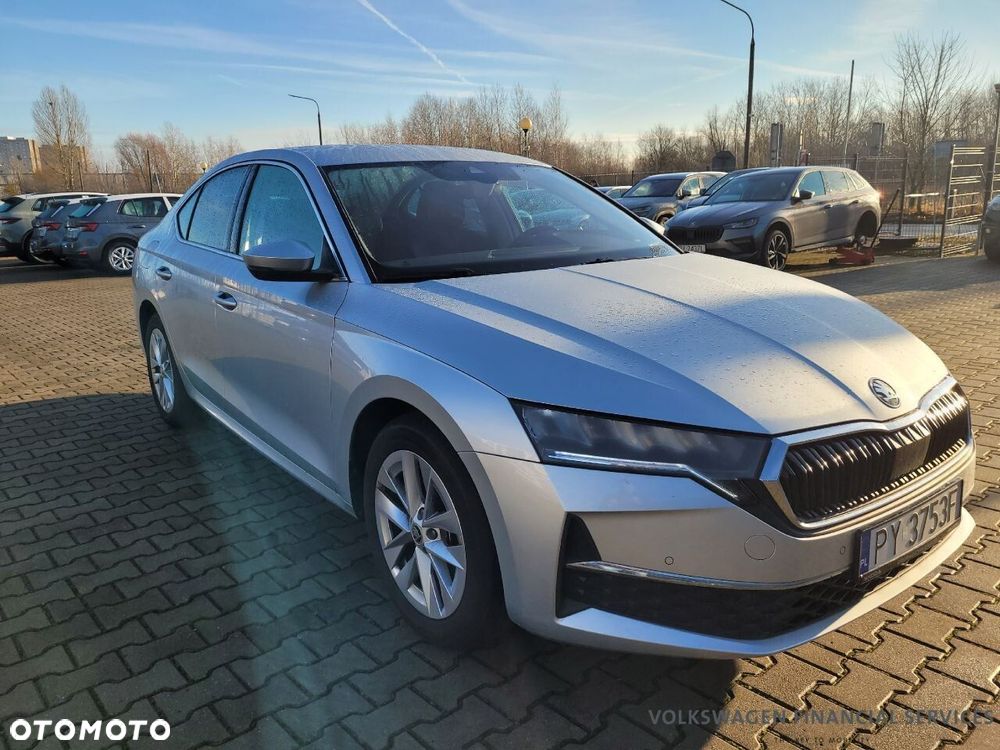 Skoda Octavia 2024 photo 2