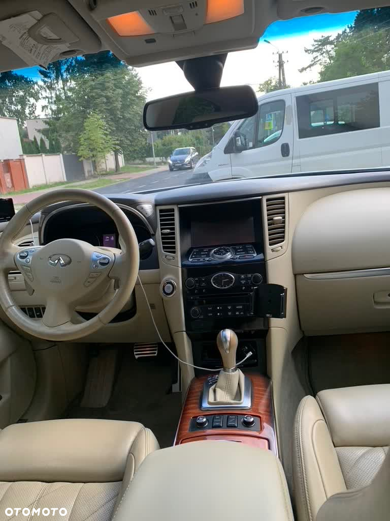 Infiniti QX70 3.7 S Premium - 3