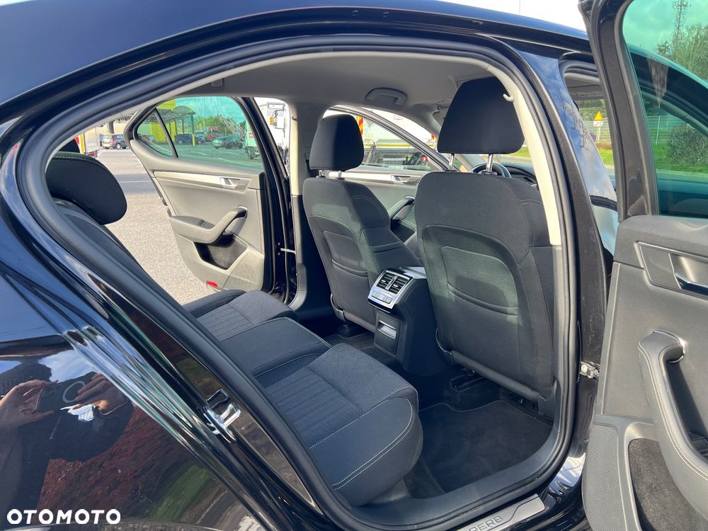 Skoda Superb 2.0 TDI Style DSG - 8