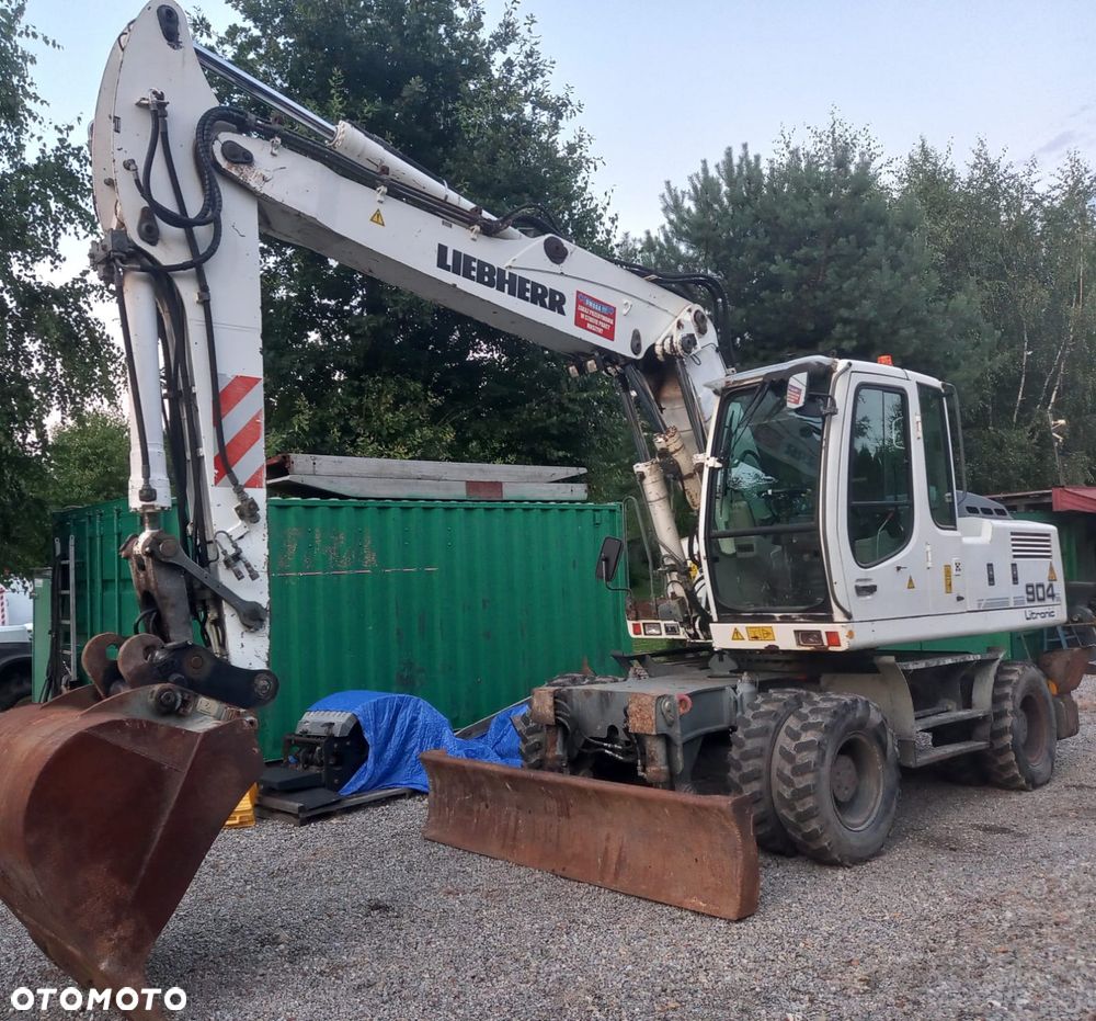 Liebherr A904C ROK 2004 PODPORY PLUG 1 WLASCICIEL 21ton - 2