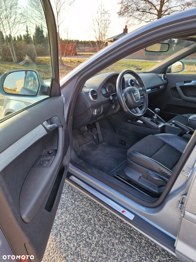 Audi A3 Sportback 2.0 TFSI S line Sportpaket - 7