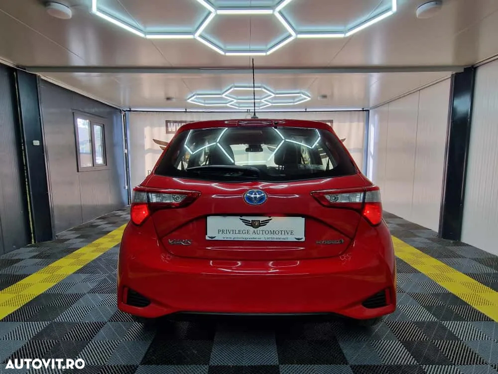 Toyota Yaris Hybrid 1.5 VVT-i Selection - 6